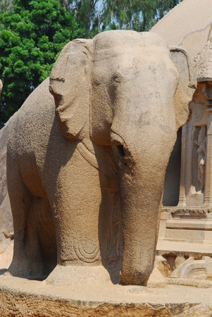 statues in Five Rathasの写真素材