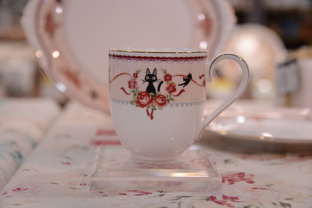 artistic glass cupのeditorial素材