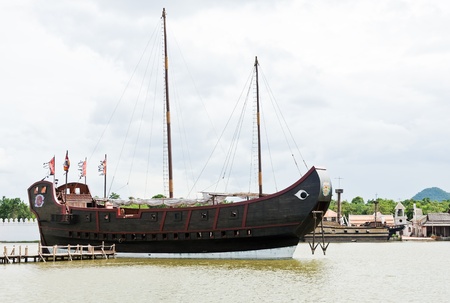 Chinese junk boat on lake in the movie studio.のeditorial素材
