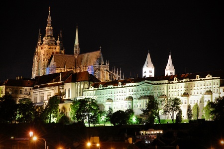 St. Vitus Cathedral in Prague lit up at night.の写真素材