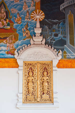 Detail of Window at Thai Templeの写真素材