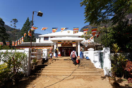 Sri Lanka, Southern Asia -Pilgrims climb the trail to the holy mountain Adams Peak ( also Sri Pada ) is the most popular pilgrim place in Sri Lankaのeditorial素材