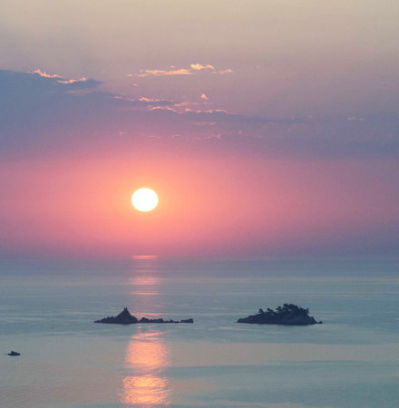 Sunset over the sea. Beautiful sunset over the sea. Sunrise over the sea.の写真素材