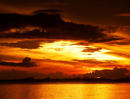 Sunset over the sea. Beautiful sunset over the sea. Sunset over the sea.の写真素材