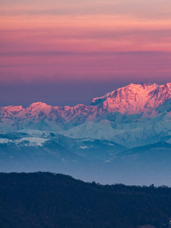Sunset in the Himalayas, Uttarakhand, Indiaの写真素材