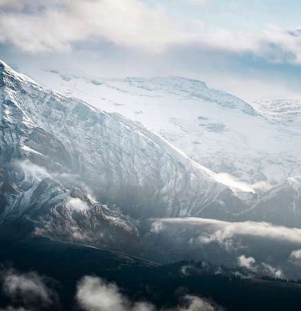 Mountain landscape in Himalayas, Uttarakhand, Indiaの写真素材