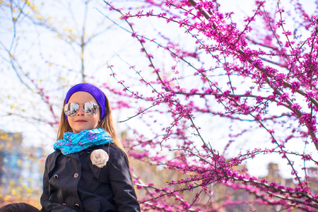 Adorable little girl enjoy sunny day on New Yorks High Lineの写真素材