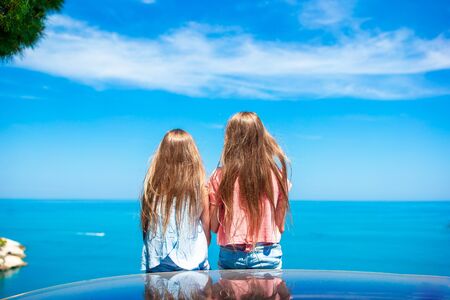 Summer car trip and young family on vacationの写真素材