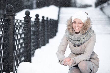 girl play snow
