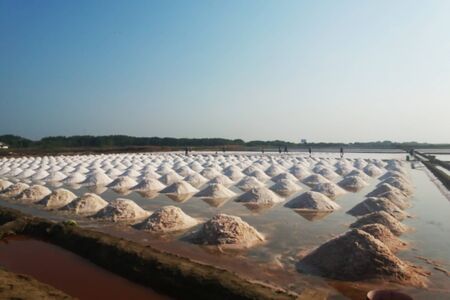 blurred photo, Blurry image,Mass of salt,background
