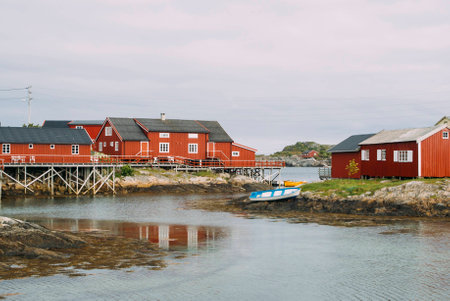 Rorbu in HenningsvÃ¦r, Lofoten, Norway   Rorbu is a traditional type of seasonal house used by fishermen の写真素材
