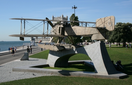 Monument in honour of Gago Coutinho and Sacadura Cabral, replica Fairey III D aircraft, Belem district, Lisbon, Portugalのeditorial素材