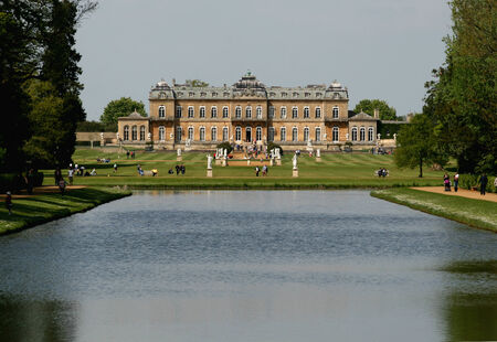 Wrest House   Long Water, Wrest Park, near Silsoe, Bedfordshire, Englandのeditorial素材