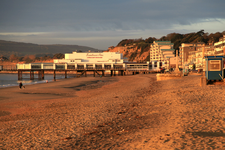 Early morning sunhine on Sandown beach and pier, Isle of Wightのeditorial素材