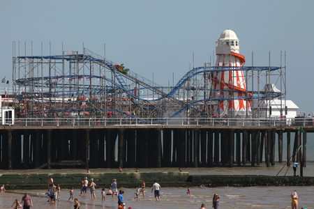 Clacton Pier amusement rides, Clacton. Essexのeditorial素材
