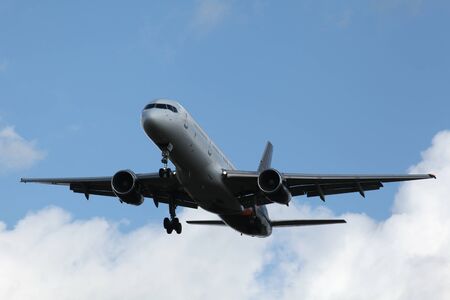 London Stansted Airport, Essex, 21 March 2017 - Titan Airways, 757, G-POWH, landingのeditorial素材