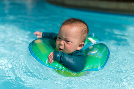 swimming babyのeditorial素材