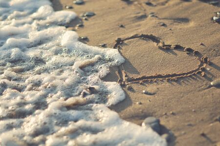 heart in the sandの写真素材