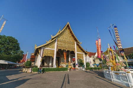 Wat Chedi Luang temple which with a large pagoda and big golden buddha in the Chiang Mai, Thailandのeditorial素材