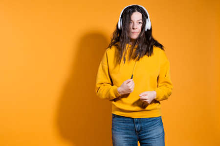 Applications for listening to music, listen to the radio. Subscription hits in your phone,の写真素材