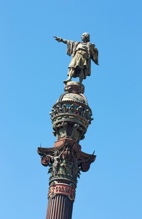 The Columbus monument showing the sea, the emblem of Barcelonaの写真素材