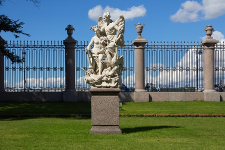 The sculpture "Peace and Victory" in the Summer Garden in Saint Petersburg, Russia. Sculptor P. Baratta (Italy, 1725)のeditorial素材