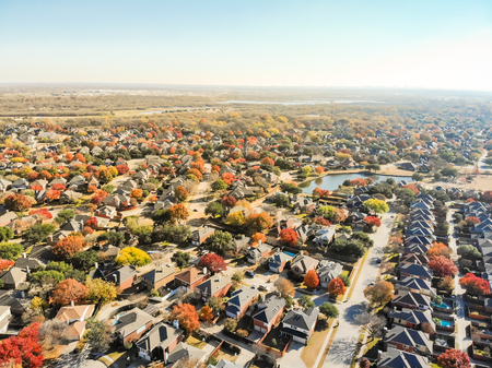 Aerial view lakeside residential area with cul-de-sac near Dallasの写真素材