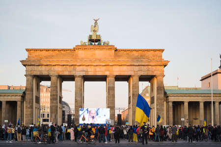 Berlin, Germany - 27 March 2022 Protest anti war and supporting Ukraine in Russian occupation. Demonstration of activistsのeditorial素材
