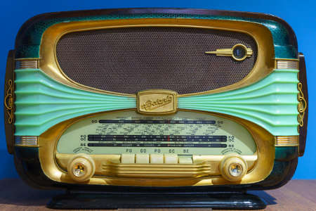 OCEANIC Surcouf 56 Rare French Art Nouveau mid-century Art Deco radio made of plastic and woodのeditorial素材
