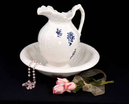 Vintage Wash Basin and Pitcher from yesteryear made out of ceramicの写真素材