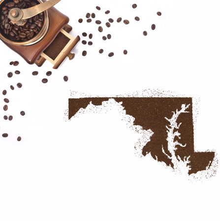 Coffee powder in the shape of Maryland and a decorative coffee mill.(series)の写真素材