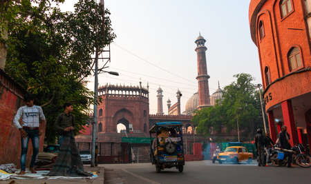 Jama Majid from the street of Old Delhi (from behind) - one of the largest mosque of India built by Mughal Emperor Shah Jahanのeditorial素材