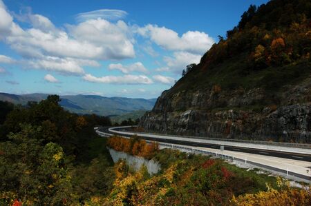 A highway seen during the fall of the year in North Carolinaの写真素材