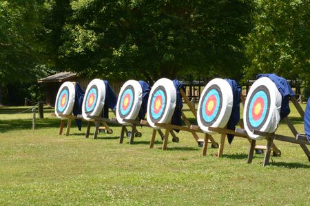 An archey training grounds located in a wooded fieldの写真素材