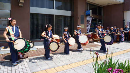 Ashikaga, Tochigi / Japan April 29, 2019: Taiko drummers. Street performance and the cityのeditorial素材