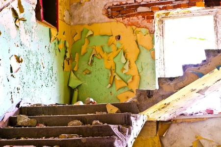 Wide angle view of an old wall abandoned factory building
の写真素材