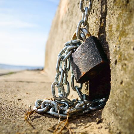 chains are only as strong as their weakest link, design seriesの写真素材