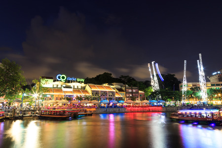 singapore clarke quay night refrect at singapore riverのeditorial素材