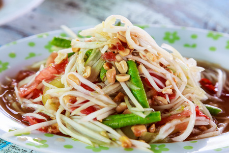 papaya salad on tableの写真素材