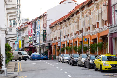 SINGAPORE - SEP 27: Chinatown district on Sep  27, 2014 in Singaporeのeditorial素材