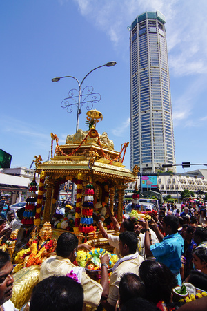 GEORGETOWN, PENANG/MALAYSIA ?? CIRCA FEB 2017: Golden with procession of devotees at KOMTAR during Thaipusam celebration.のeditorial素材
