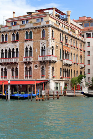 Traditional house residence in city of Venice canalのeditorial素材