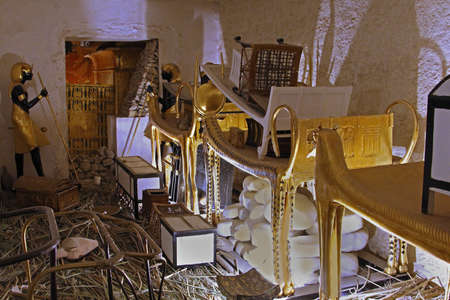 Golden treasure artifacts inside one of the chambers in ancient Egyptian tombの写真素材