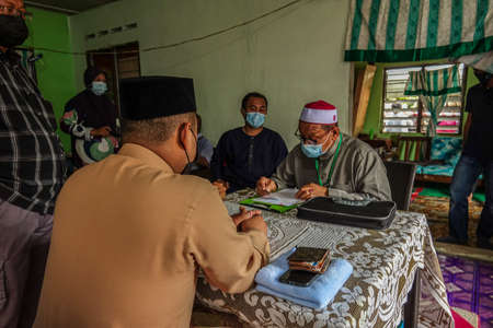 KUALA LUMPUR, MACH 2021. The scene of Malay traditional wedding .のeditorial素材
