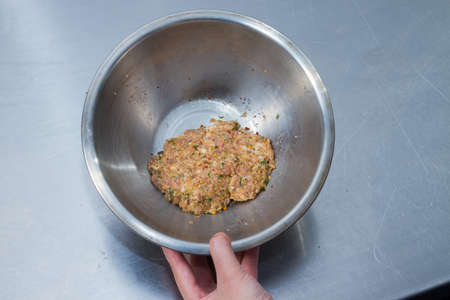 How to make spicy pork cubes の写真素材