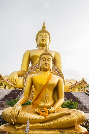 watmuang angthong In Thailandの写真素材