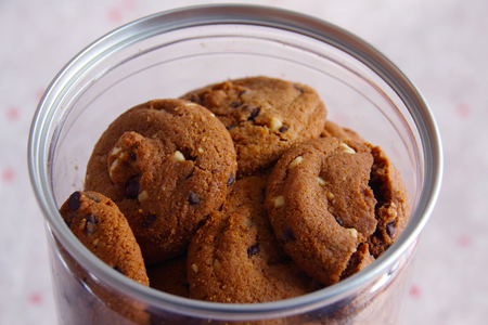 Cookies in a jar on the floorの写真素材