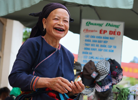 Ha Giang, Vietnam - September 17, 2015: Hmong senior in Vietnam, She looked at the camera and smiling. In the northern province of Ha Giang in Vietnam. An area adjacent to China.のeditorial素材