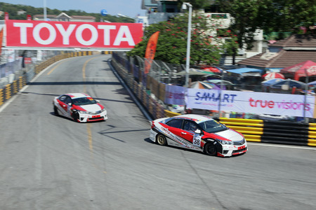 Chon Buri,Thailand - November 28, 2015: The official qualifying for the Bangsaen Speed Festival 2015, Round 7-8 of the Thailand Super Series 2015, at the Bangsaen Street Circuit Chon Buri.のeditorial素材