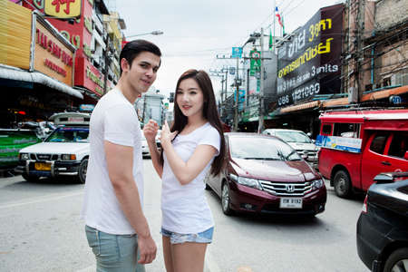 Chiang Mai, Thailand - September 15, 2016: Couple walking in Waroros market, Waroros called Kad Luang. Chiang Mai is a market that is more than hundred years is a huge market with product offerings such.のeditorial素材